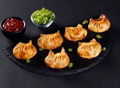 Momos Chicken Fried (6 PCS)
